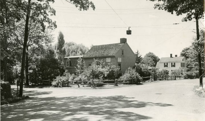 Vintage black and white photo of the Palisades Free Library