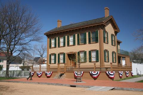 Color photo of Lincoln Home National Historic Site in Springfield, Illinois