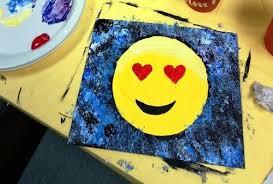 heart eyes smiling face painting